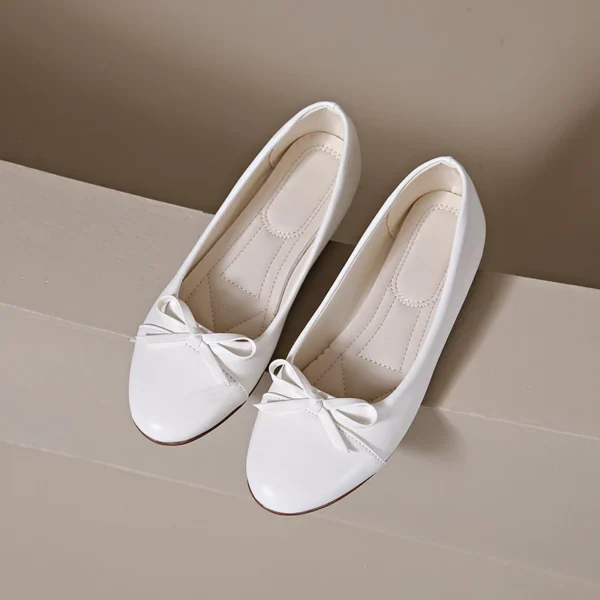 sg-11134201-7reo2-m2nm2t6fhg9z7b Glossy Classic Bow Ballet Flats