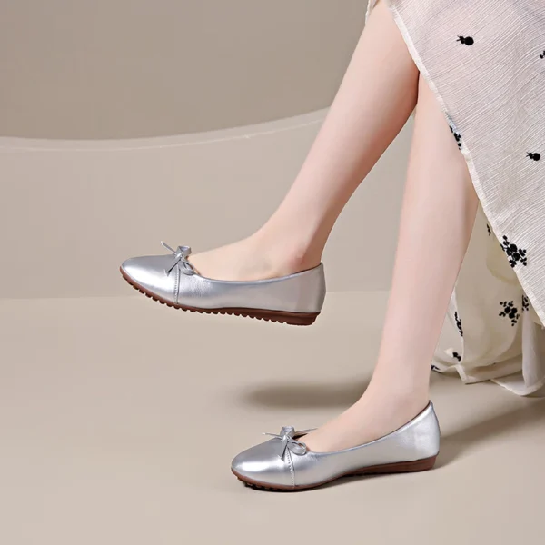 sg-11134201-7reot-m2nm2lcsxkuh90 Glossy Classic Bow Ballet Flats