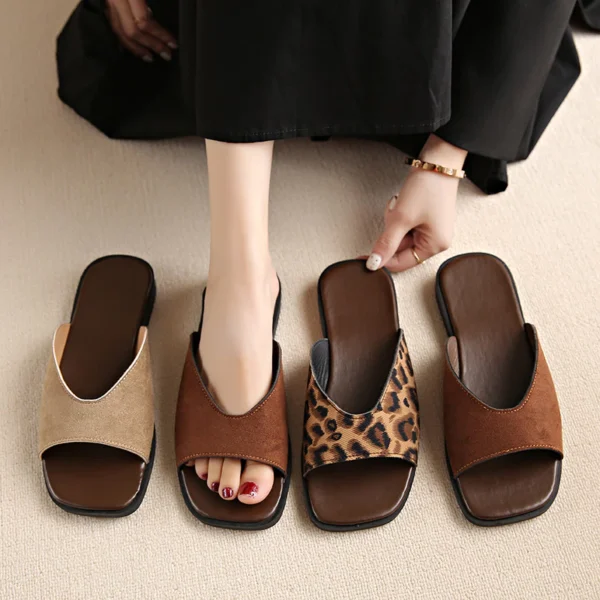 sg-11134201-7rfgq-m3cwqv57p8sm44 Square Toe Slide Sandals