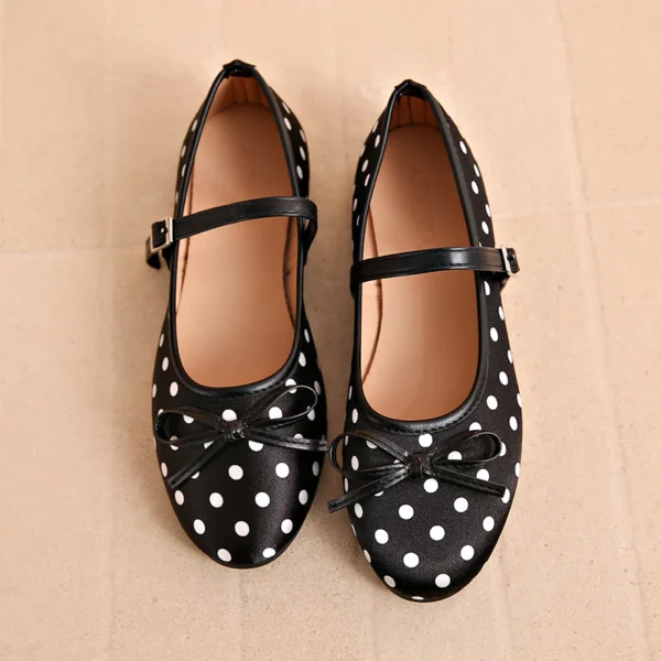 sg-11134201-81zvx-mmioqf7umrr702 Polka Dot Mary Jane Ballet Flats