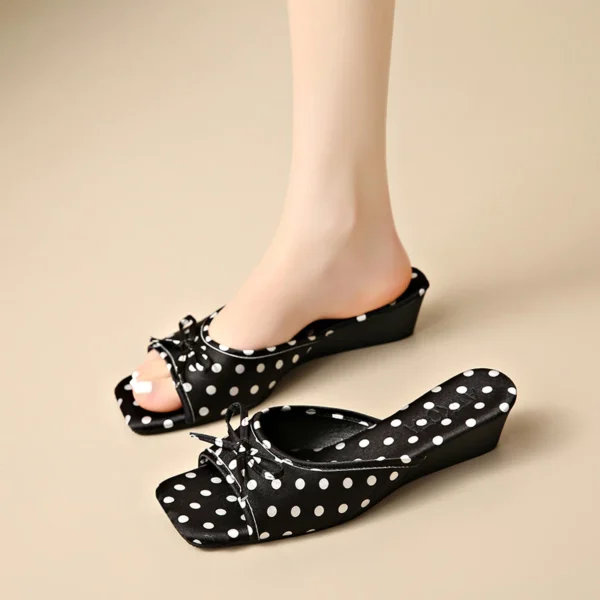 sg-11134201-823rf-mpbwpyc26knh54 Polka Dot Bow Wedge Slide Sandals