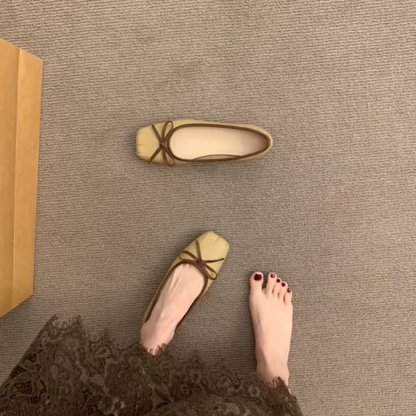sg-11134201-8261t-mm5pa3oqyku9bd Square Toe Bow Ballet Flats